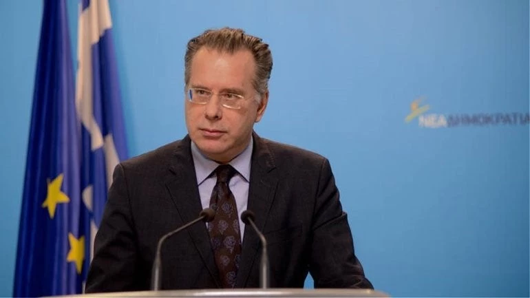 Κουμουτσάκος: «Οι περιουσίες των ομογενών μας στη Χειμάρρα πρέπει να επιστραφούν»